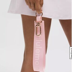 LULULEMON Never Lost keychain *blush pink*